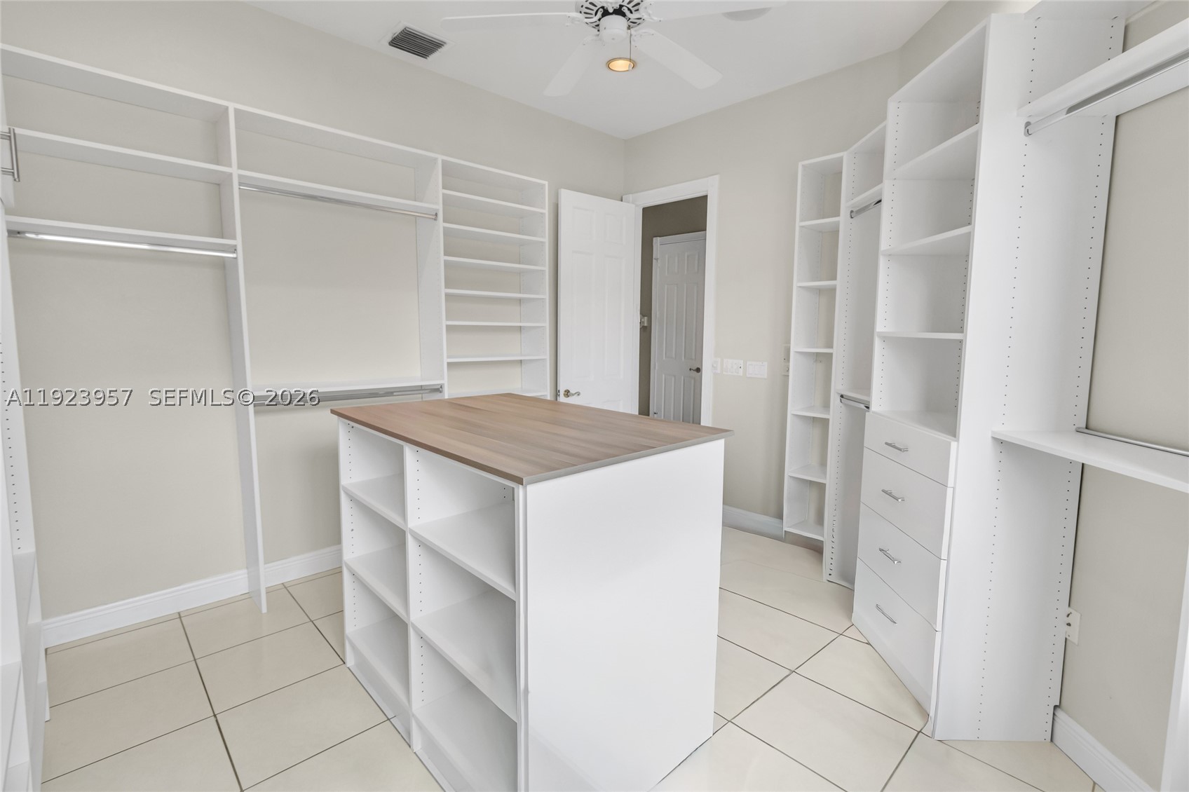 1547 Mariner Way, Hollywood FL 33019