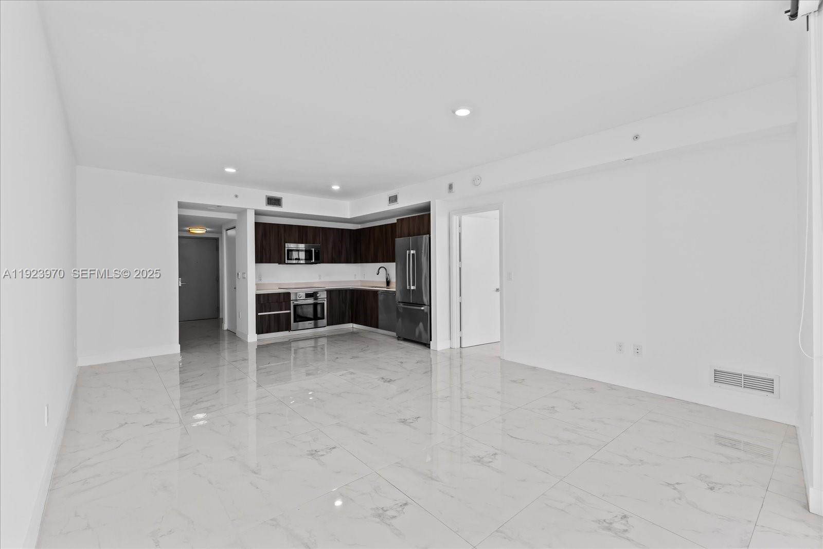 488 NE 18 #4102, Miami FL 33132