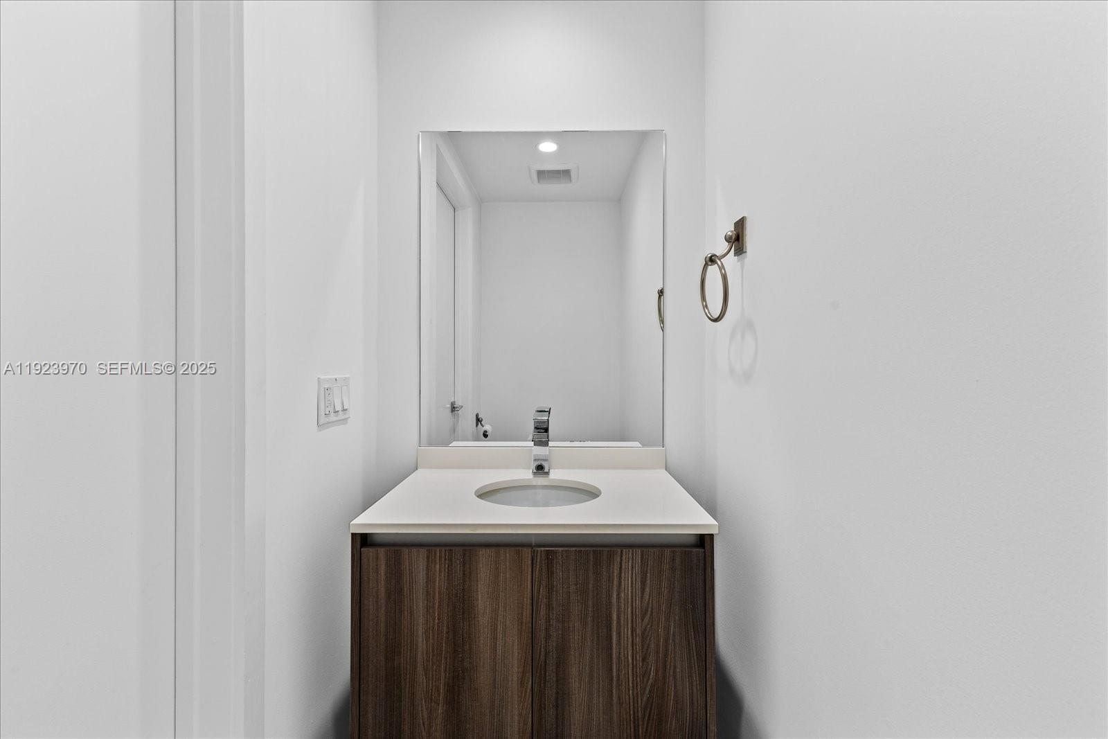488 NE 18 #4102, Miami FL 33132