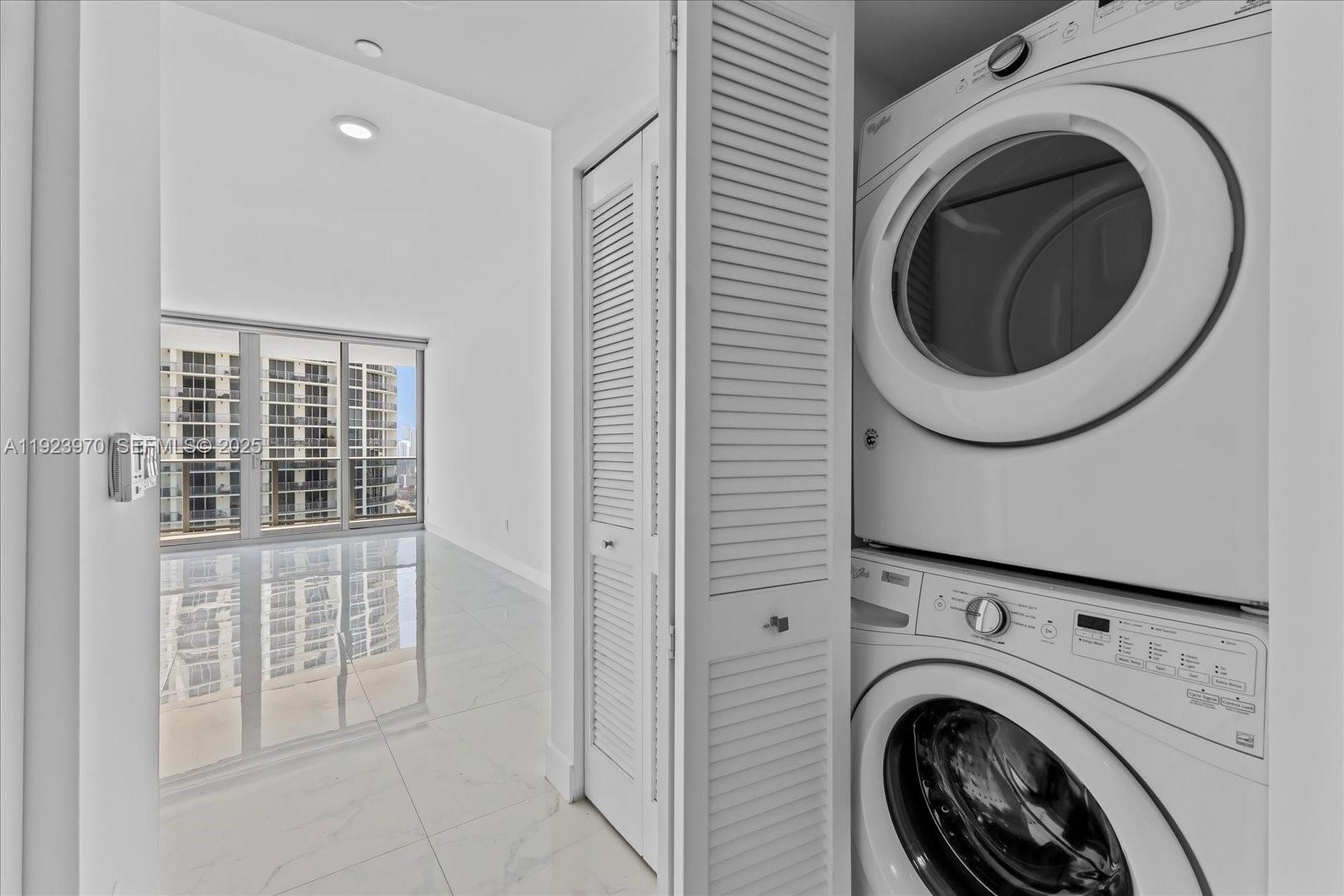 488 NE 18 #4102, Miami FL 33132