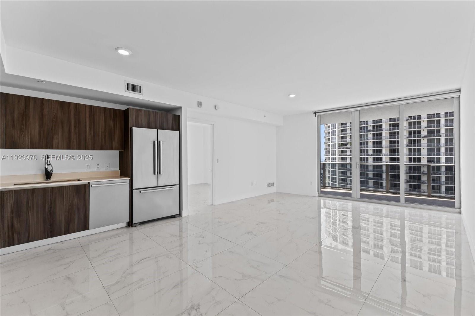 488 NE 18 #4102, Miami FL 33132