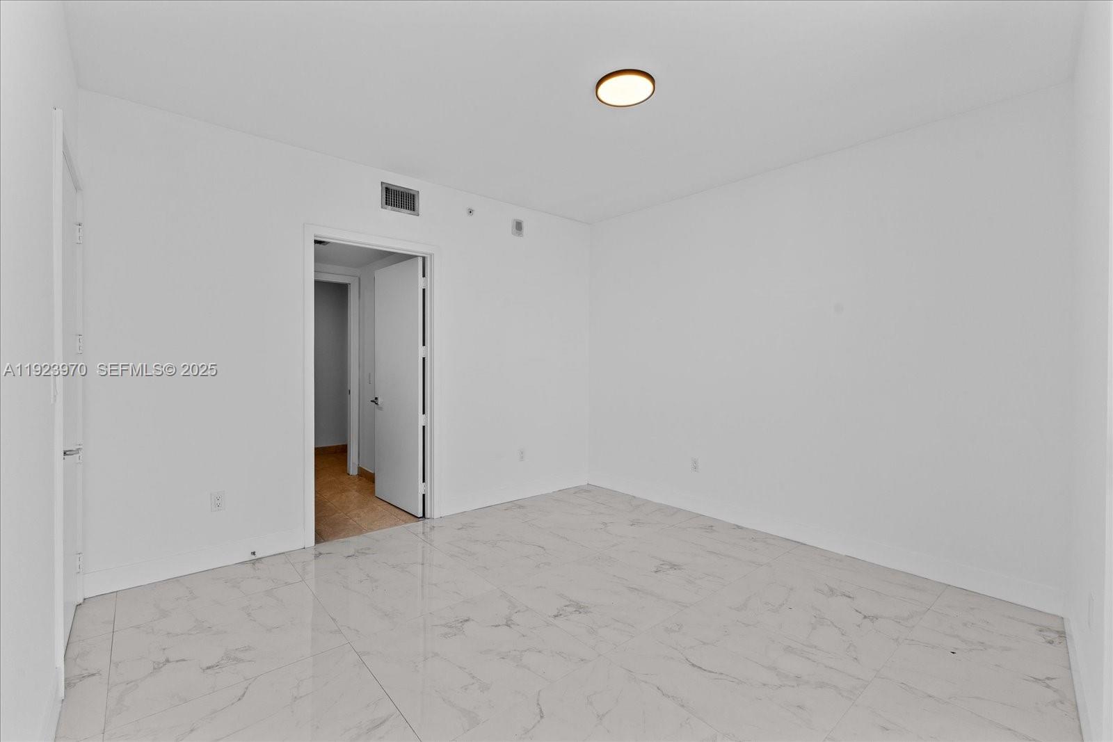 488 NE 18 #4102, Miami FL 33132