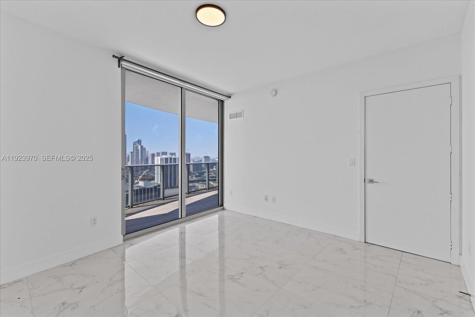 488 NE 18 #4102, Miami FL 33132