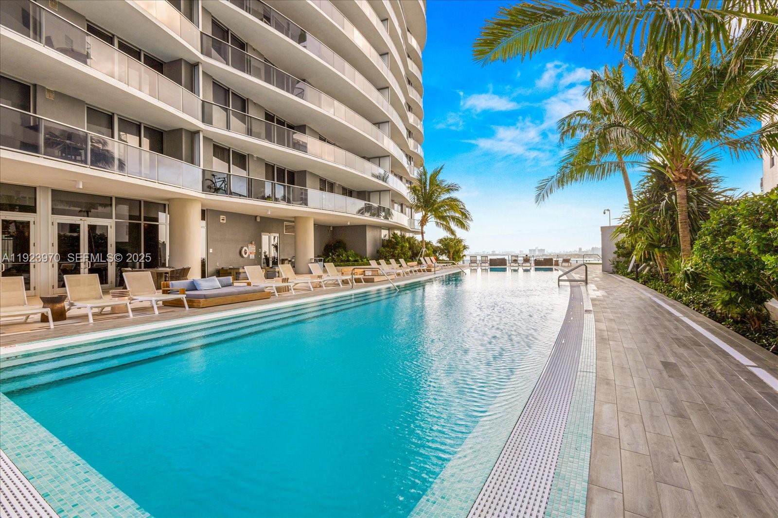 488 NE 18 #4102, Miami FL 33132