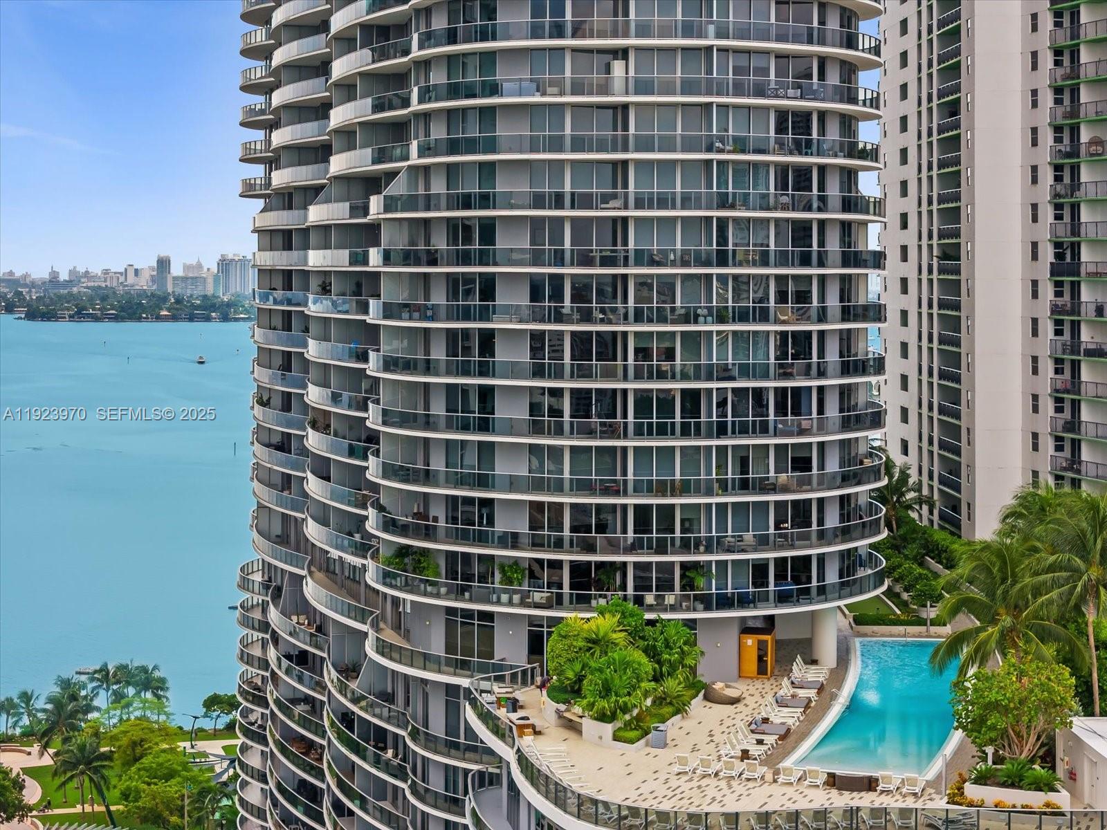 488 NE 18 #4102, Miami FL 33132