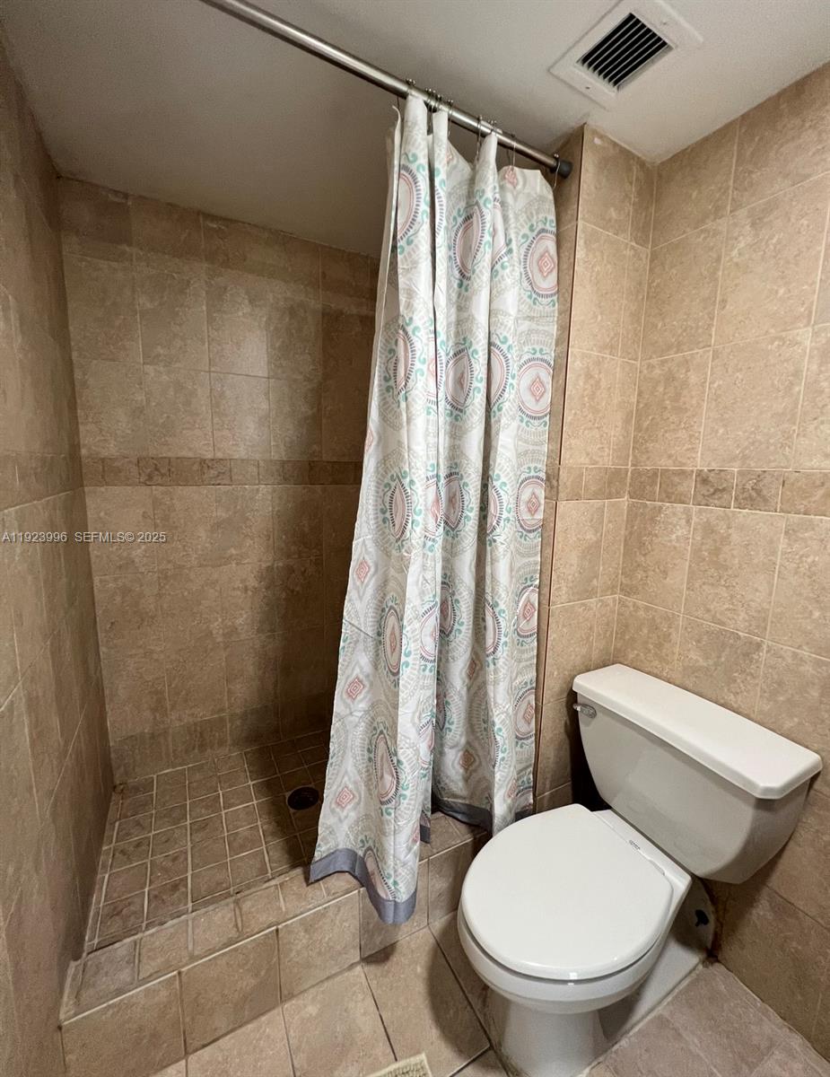 13499 Biscayne Blvd #1205, North Miami FL 33181