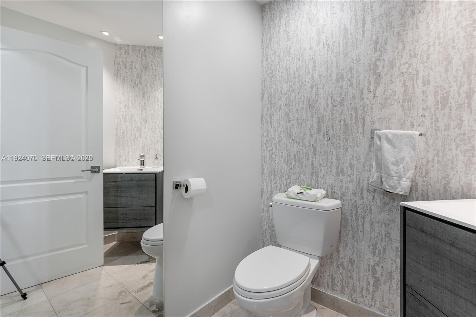 18460 NE 30th Ave #18460, Aventura FL 33160