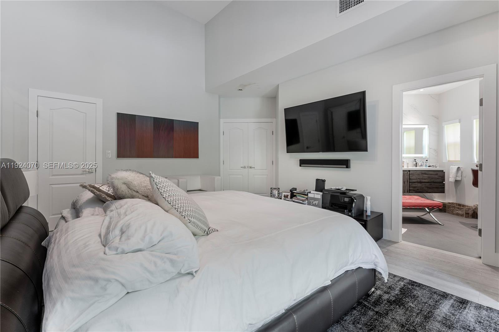 18460 NE 30th Ave #18460, Aventura FL 33160