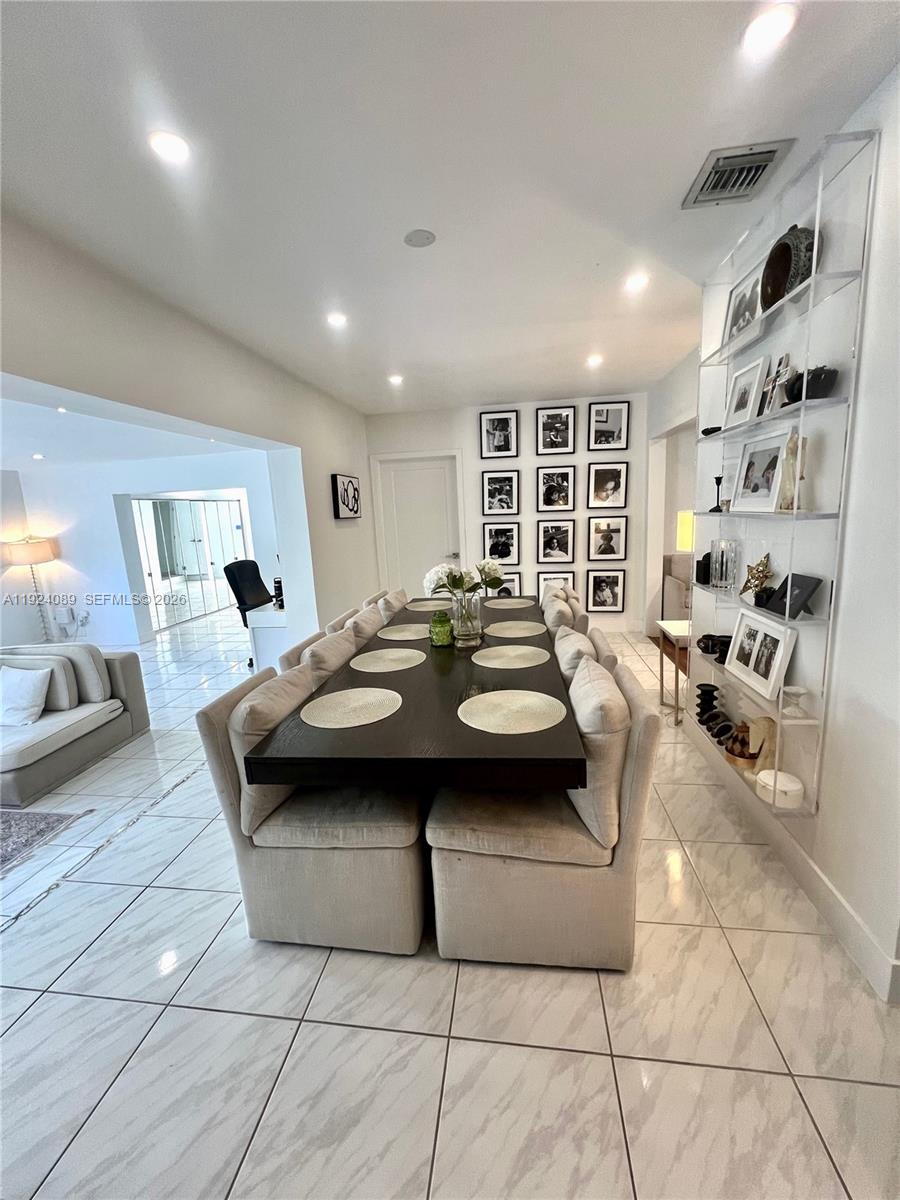 1558 Sevilla Ave, Coral Gables FL 33134