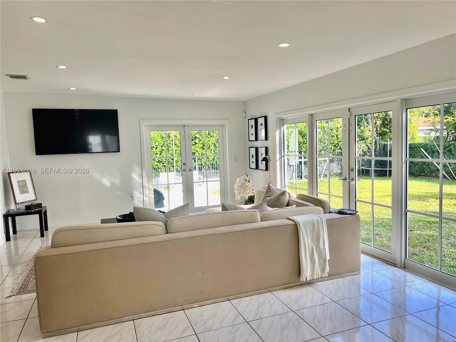 1558 Sevilla Ave, Coral Gables FL 33134