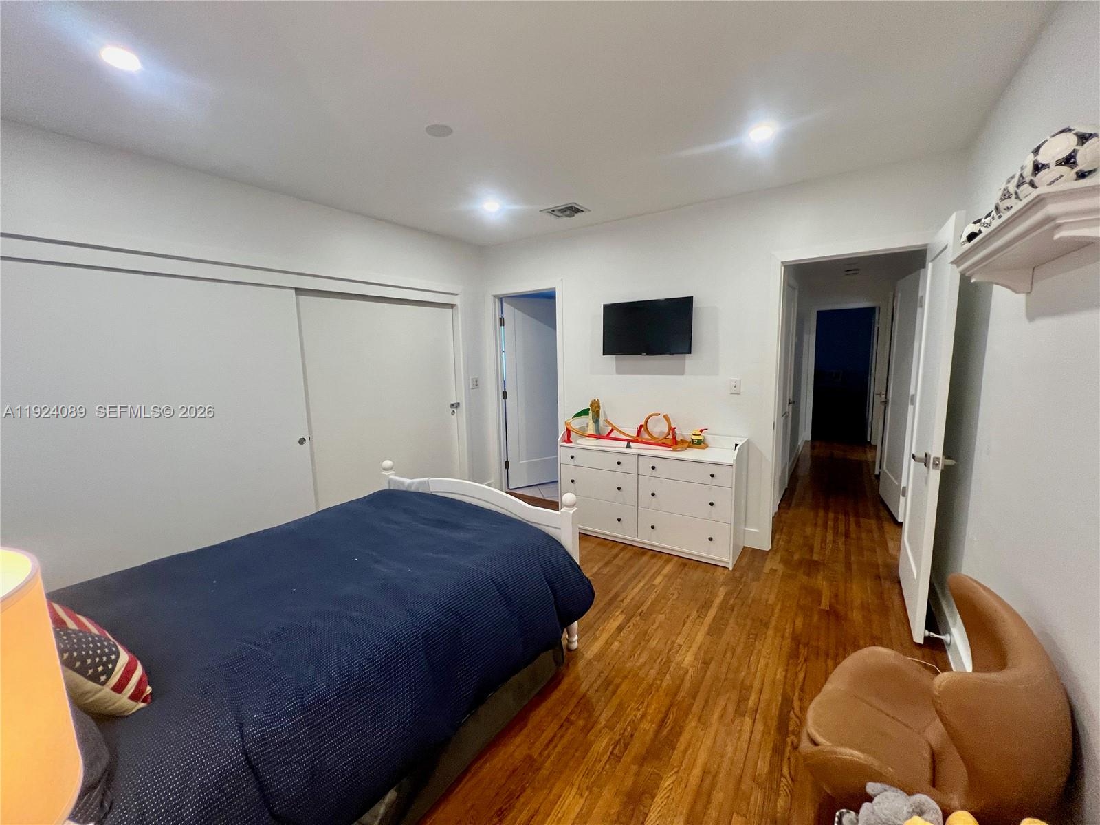 1558 Sevilla Ave, Coral Gables FL 33134