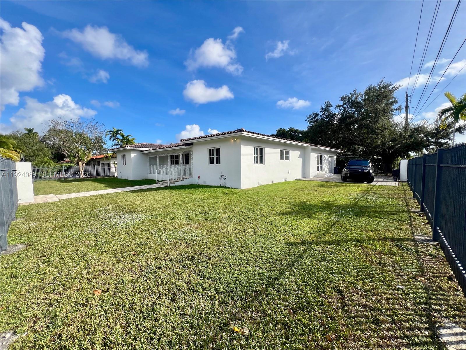 1558 Sevilla Ave, Coral Gables FL 33134