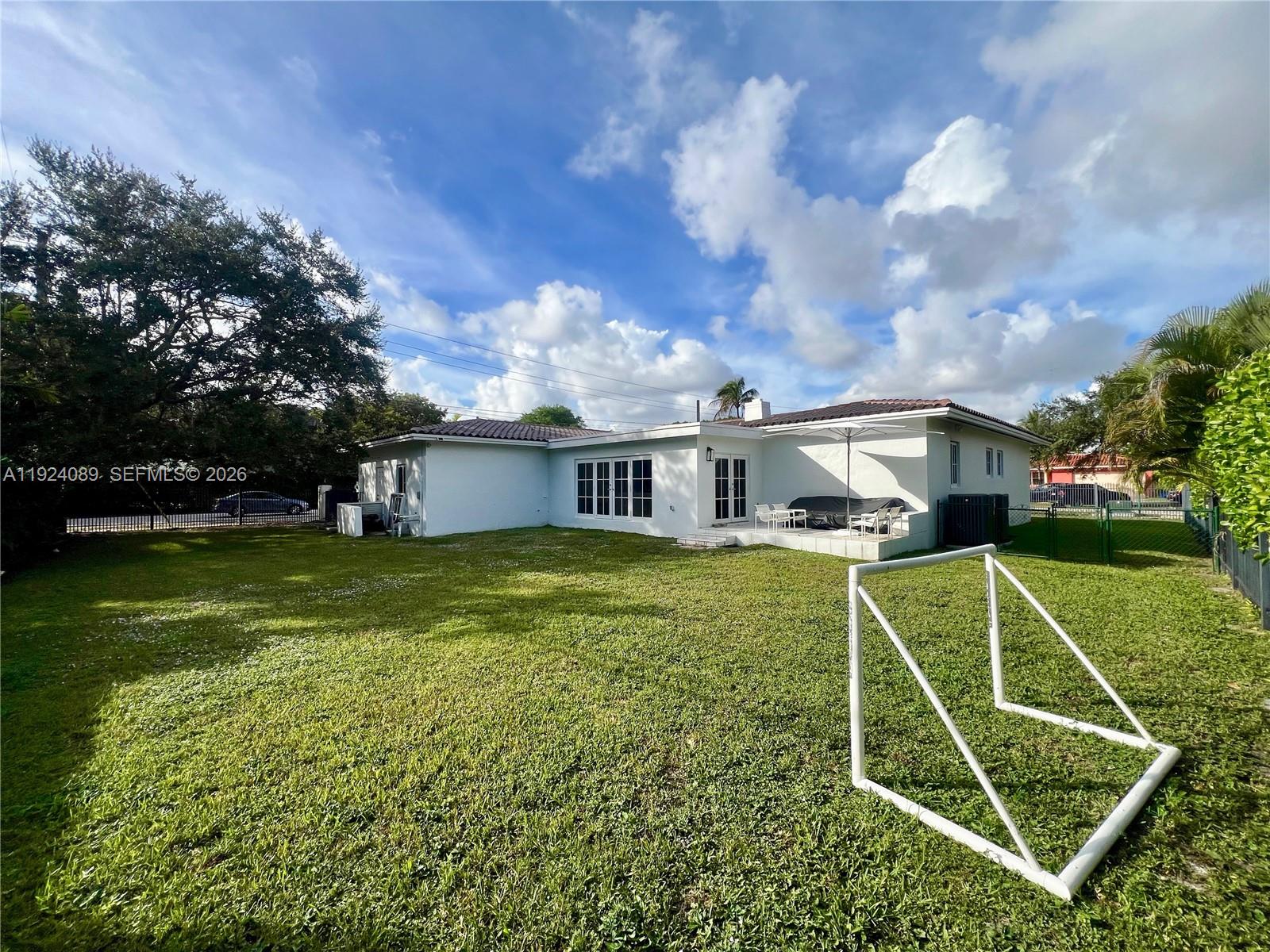 1558 Sevilla Ave, Coral Gables FL 33134