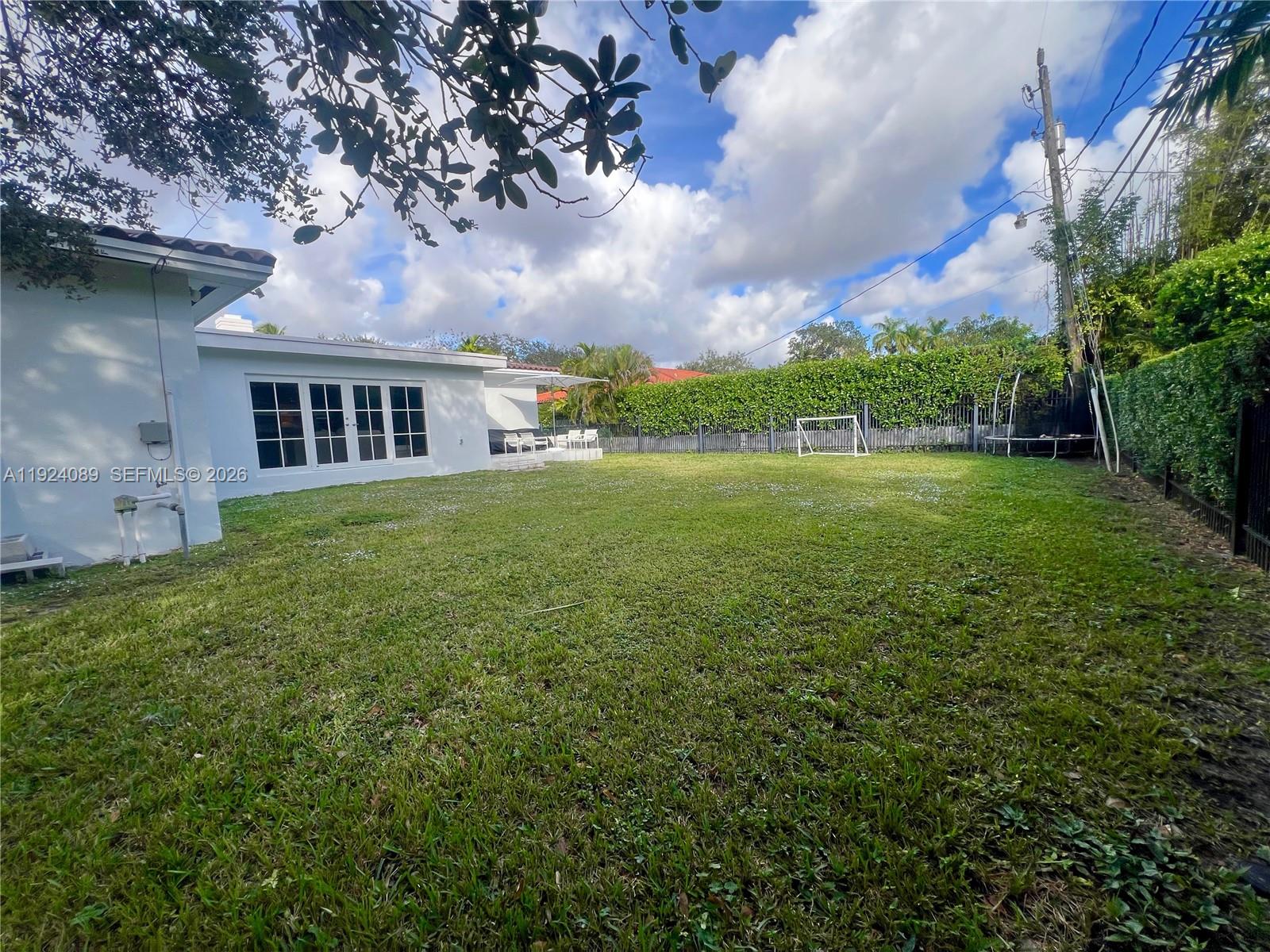 1558 Sevilla Ave, Coral Gables FL 33134