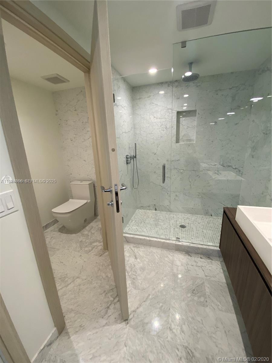 1000 Brickell Plaza #3501, Miami FL 33131