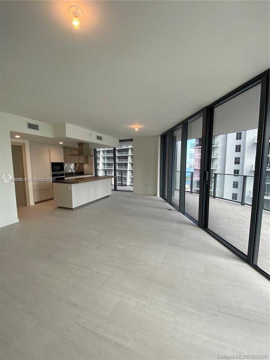1000 Brickell Plaza #3501, Miami FL 33131