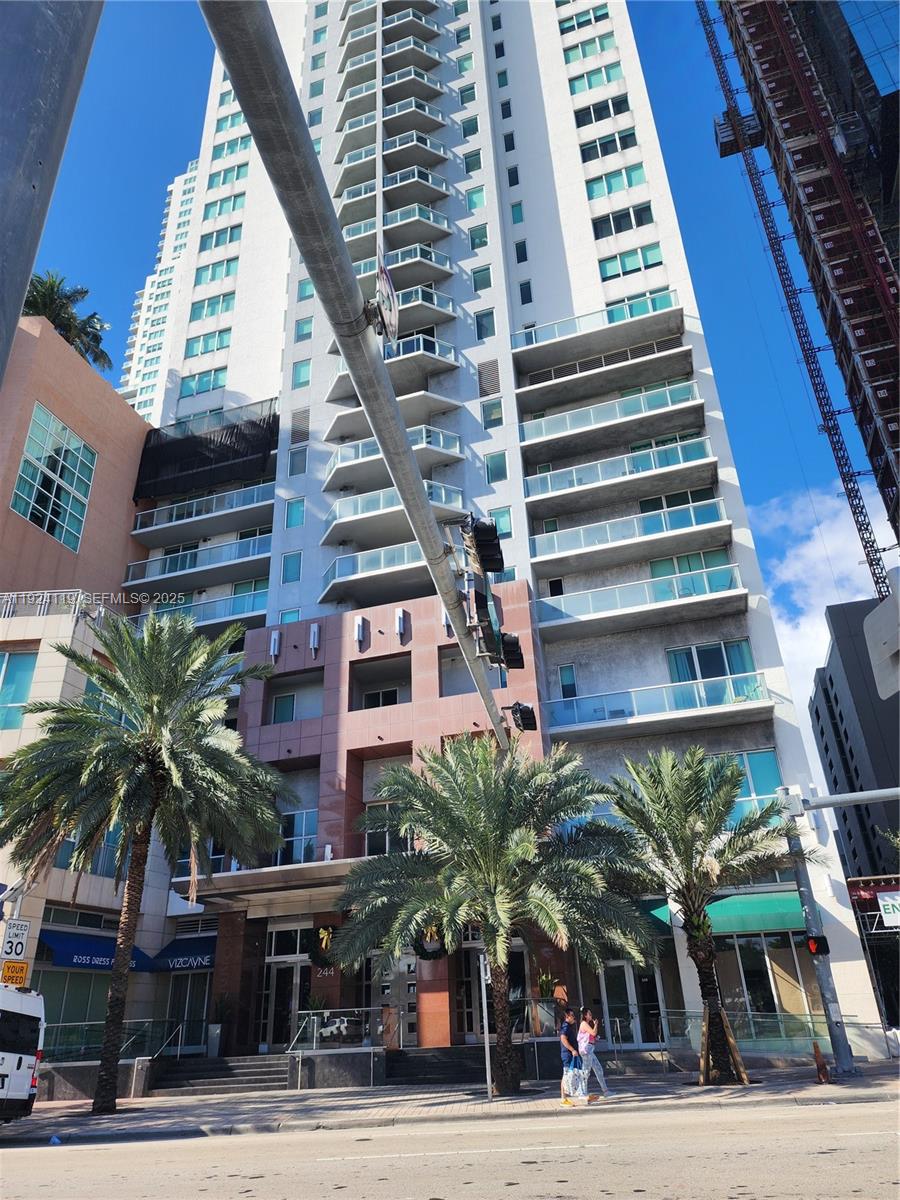 244 Biscayne Blvd #3006, Miami FL 33132