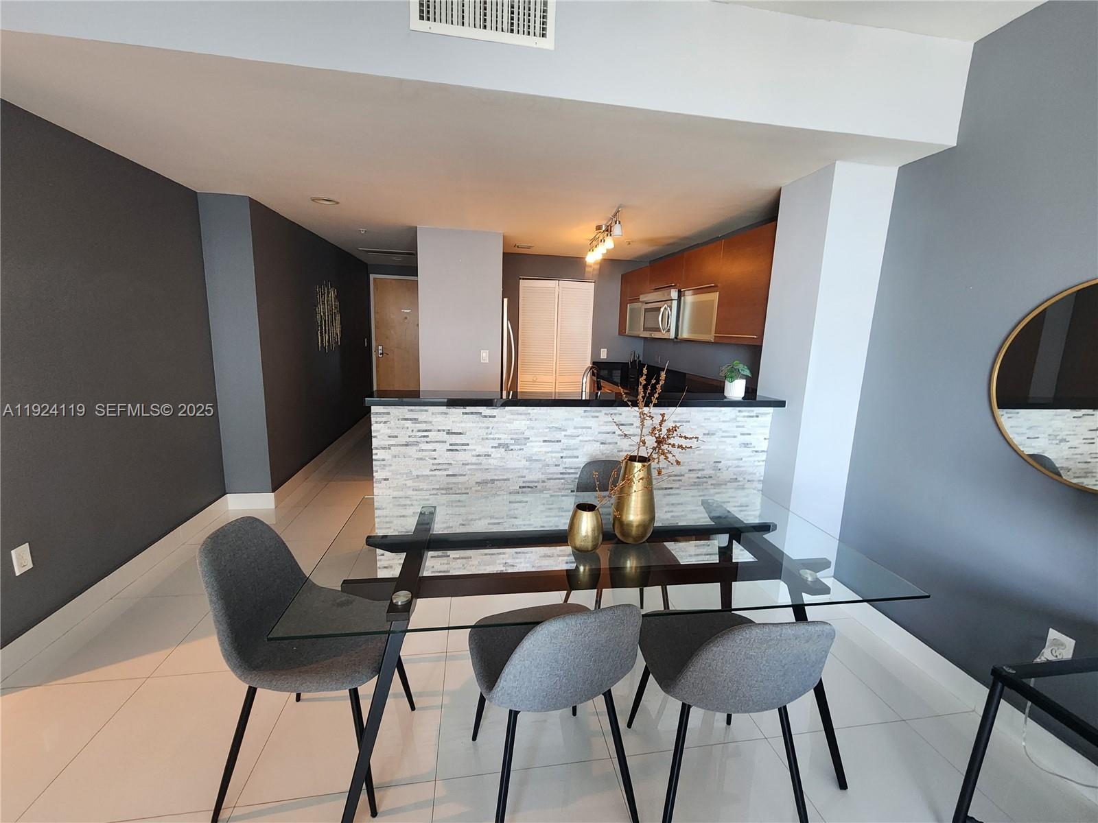 244 Biscayne Blvd #3006, Miami FL 33132