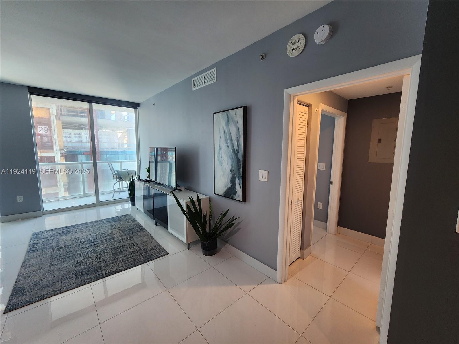 244 Biscayne Blvd #3006, Miami FL 33132
