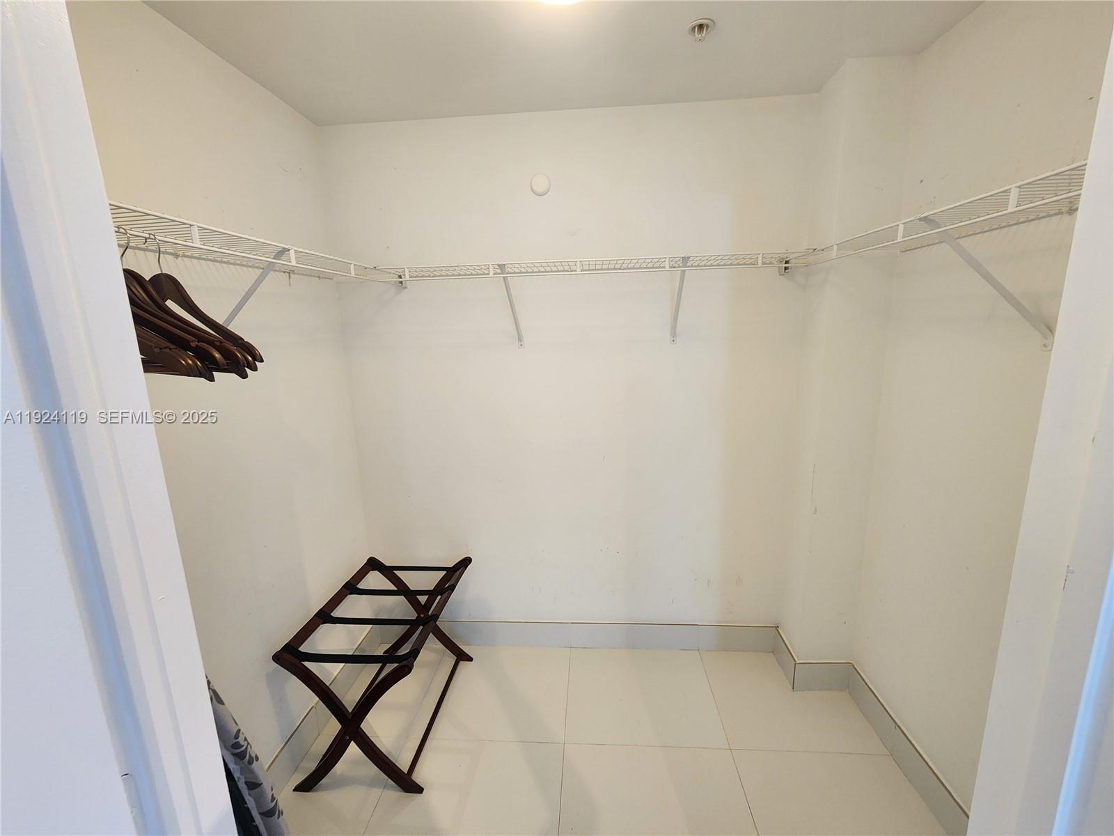 244 Biscayne Blvd #3006, Miami FL 33132