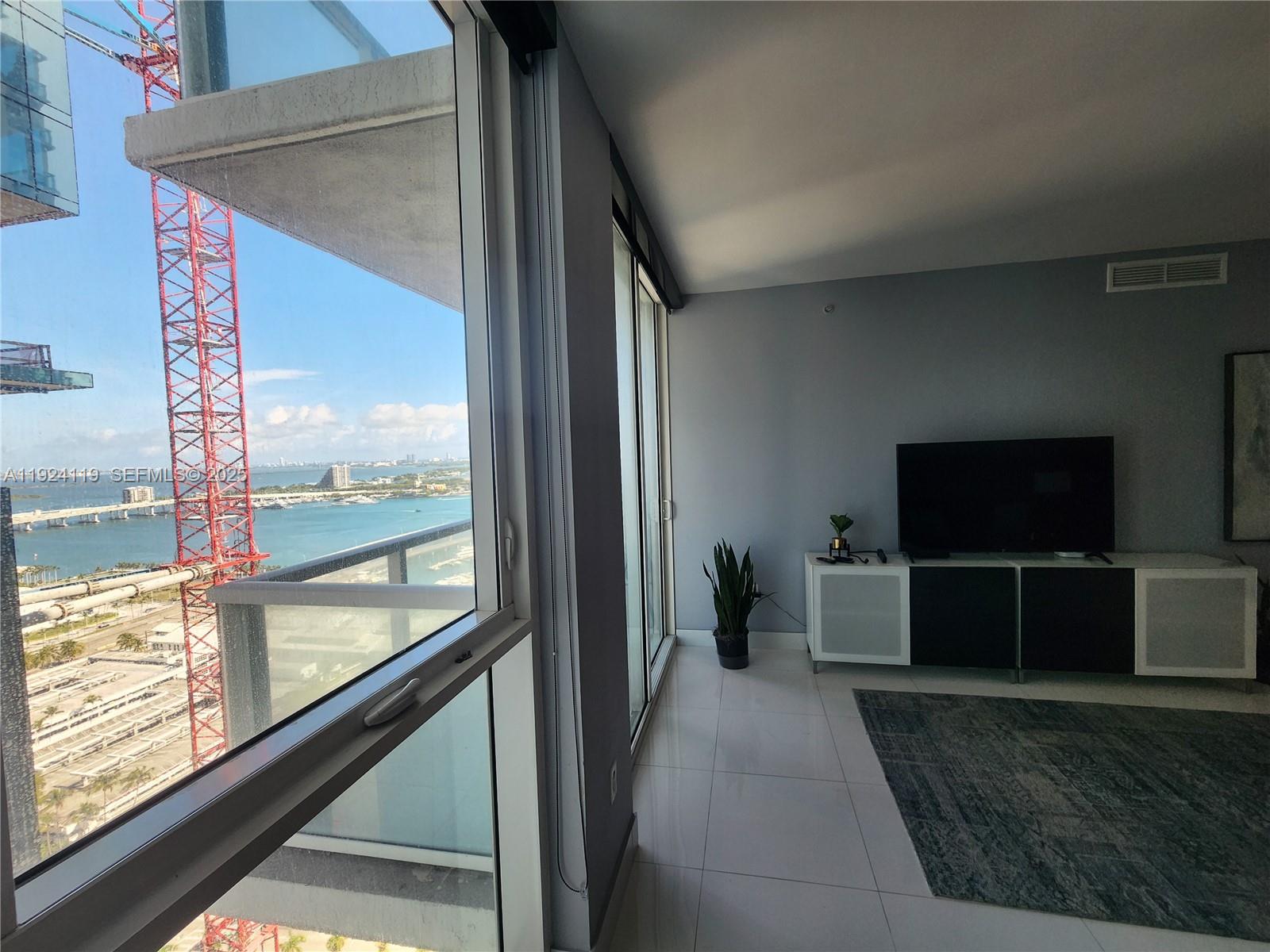 244 Biscayne Blvd #3006, Miami FL 33132