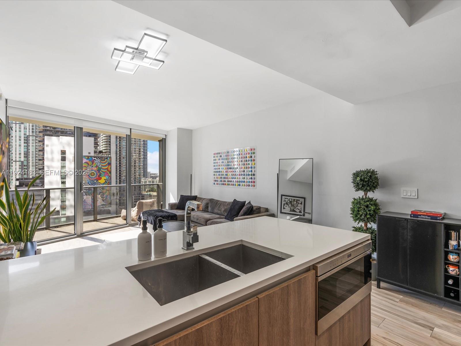 801 S Miami Ave #1603, Miami FL 33130