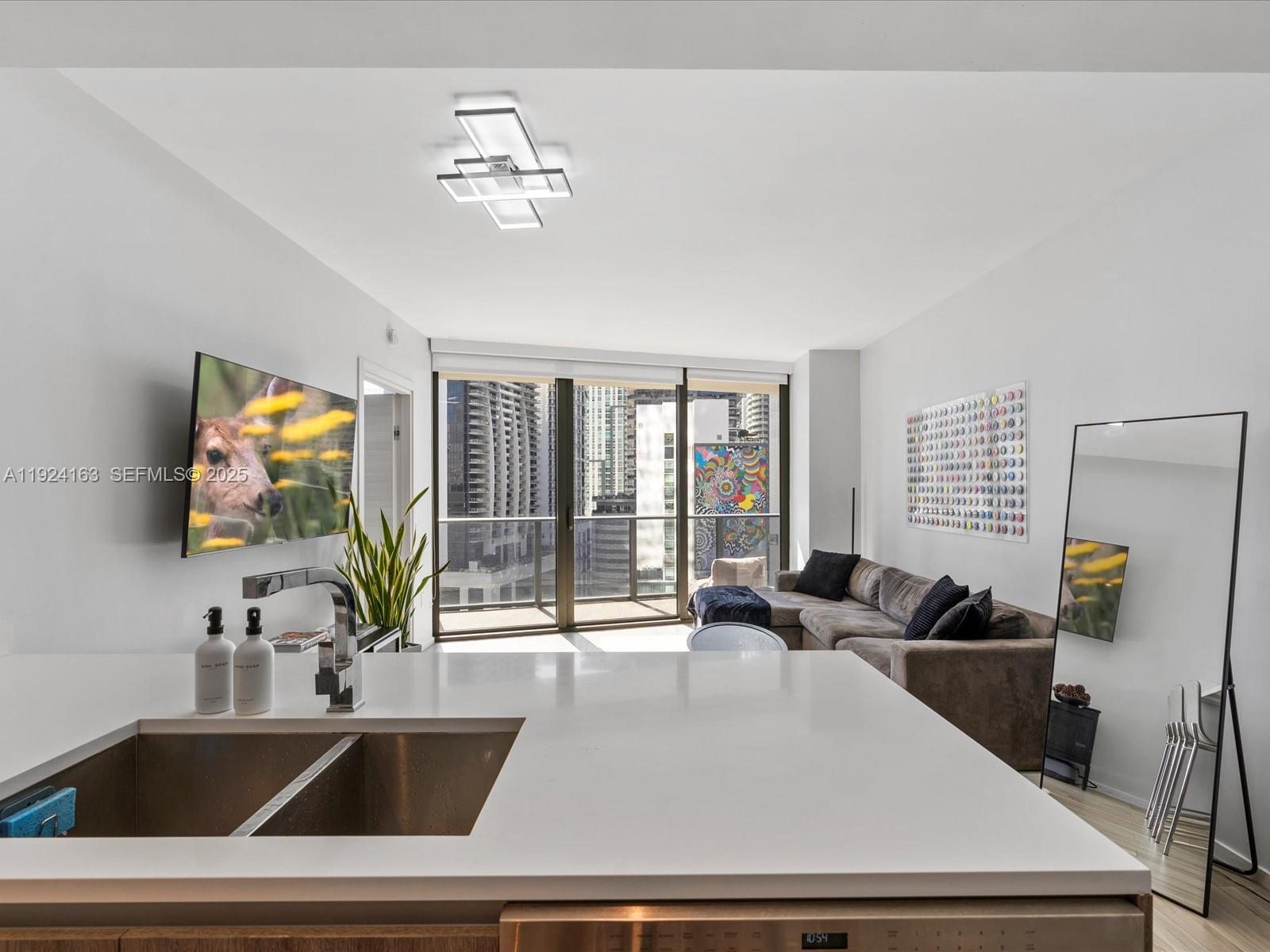 801 S Miami Ave #1603, Miami FL 33130