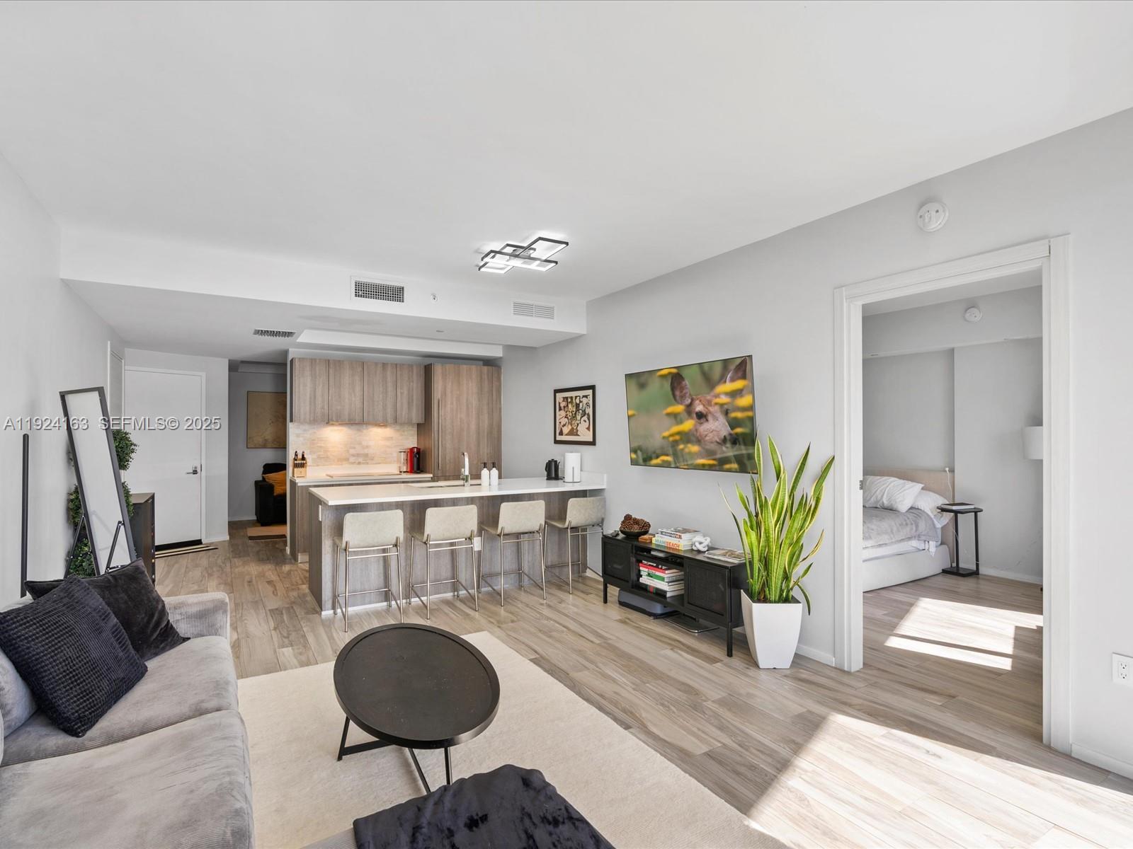 801 S Miami Ave #1603, Miami FL 33130