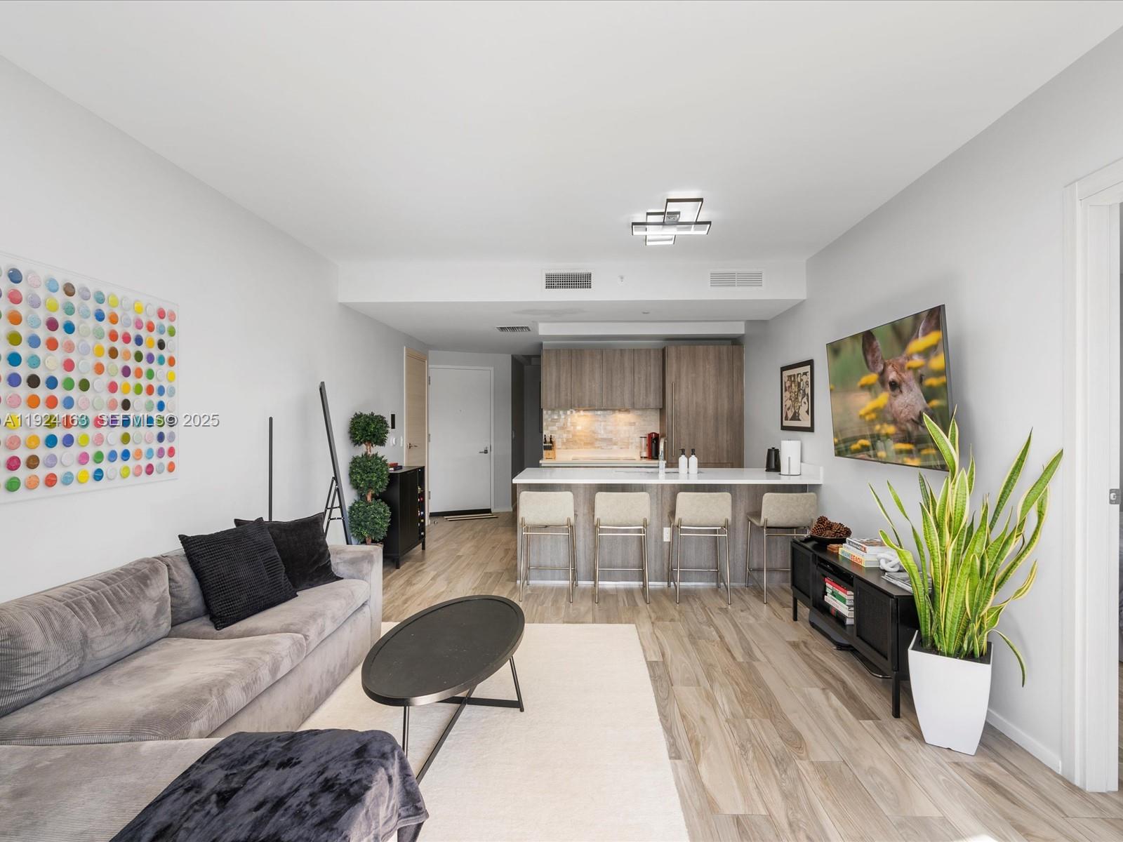801 S Miami Ave #1603, Miami FL 33130