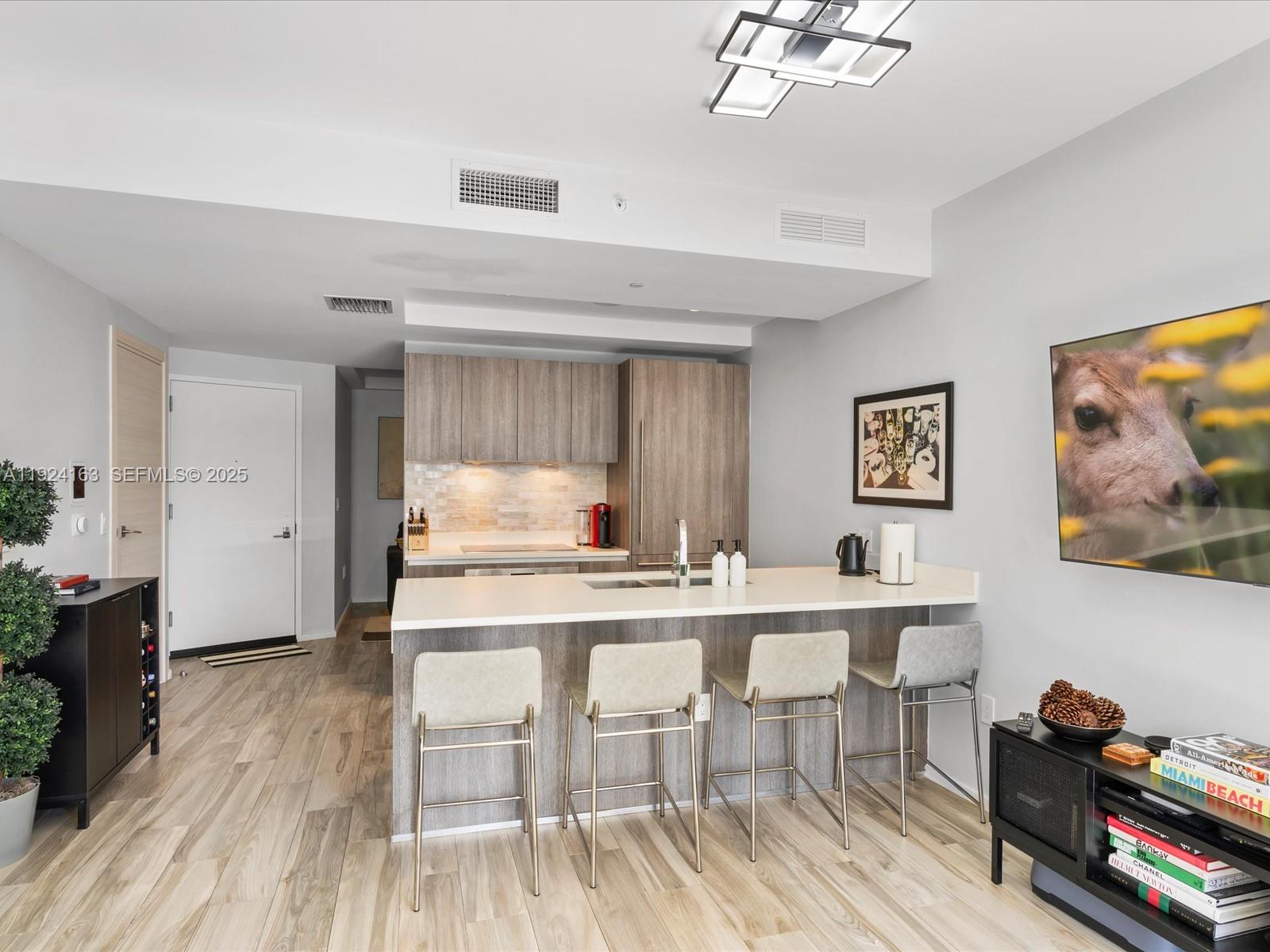801 S Miami Ave #1603, Miami FL 33130