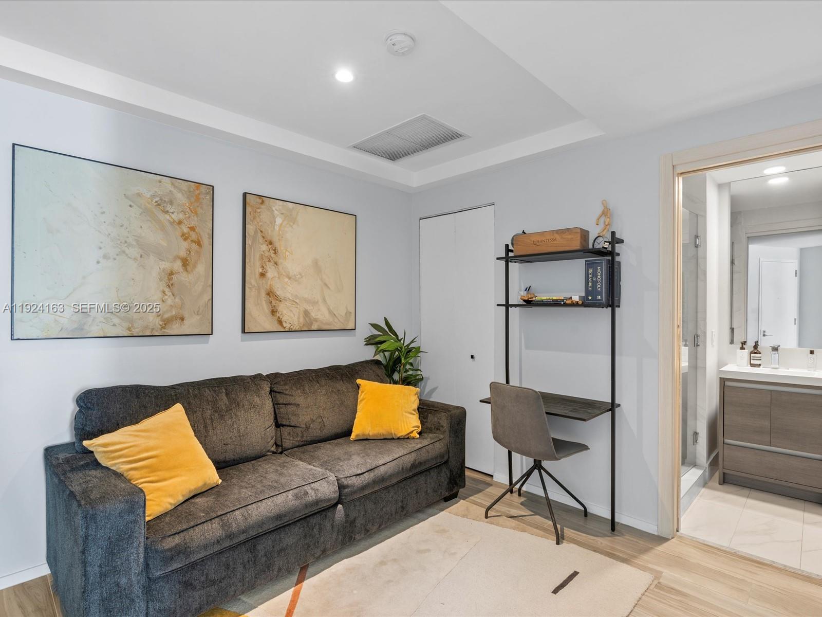 801 S Miami Ave #1603, Miami FL 33130