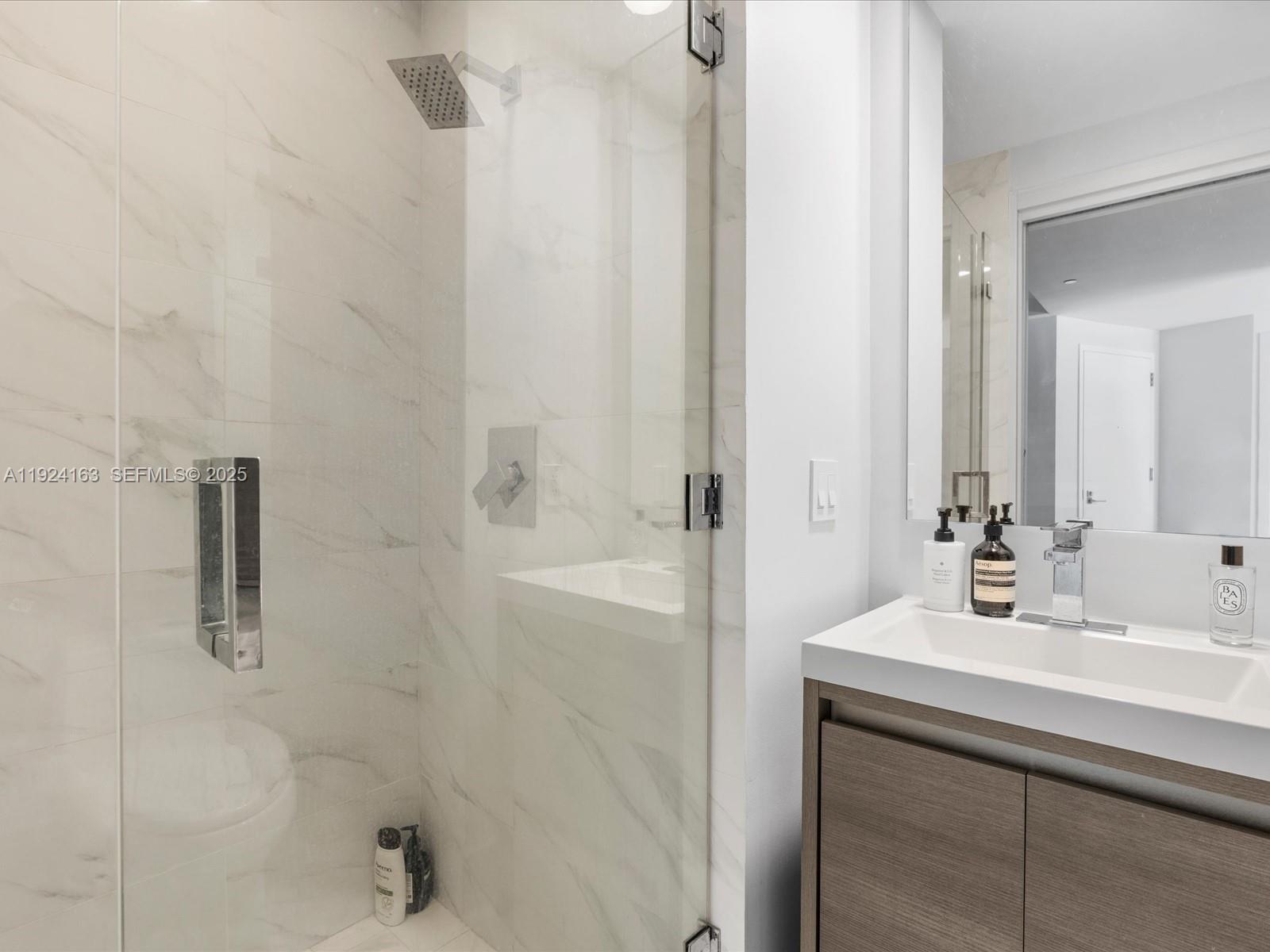 801 S Miami Ave #1603, Miami FL 33130