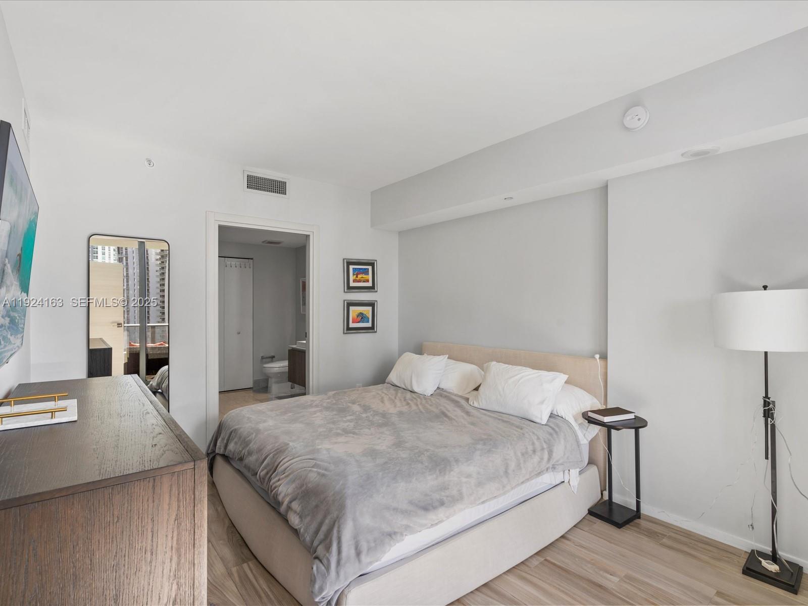 801 S Miami Ave #1603, Miami FL 33130