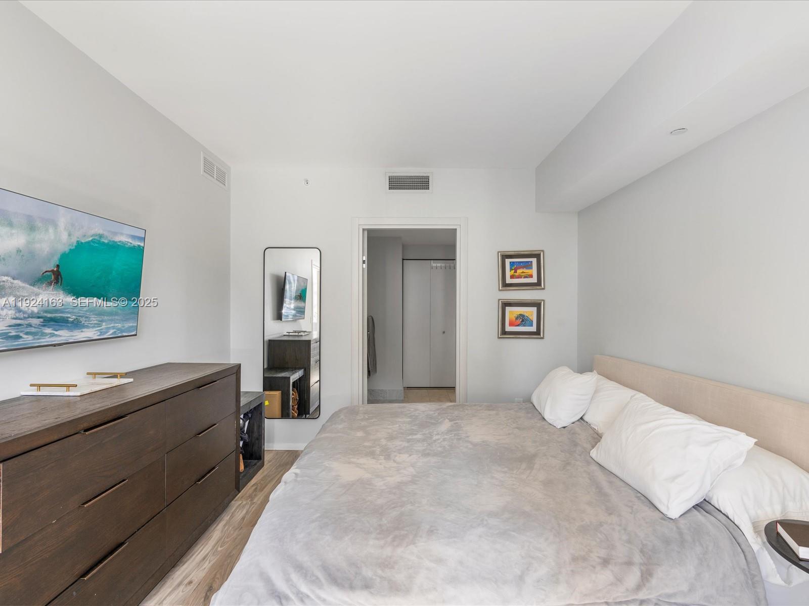 801 S Miami Ave #1603, Miami FL 33130