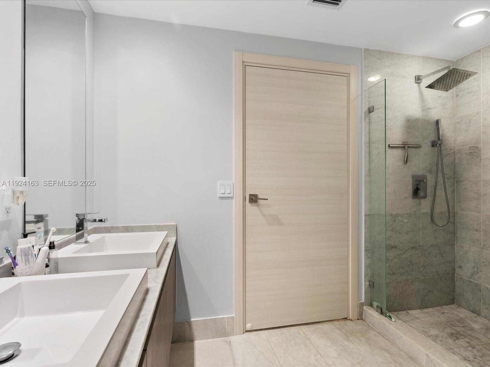 801 S Miami Ave #1603, Miami FL 33130