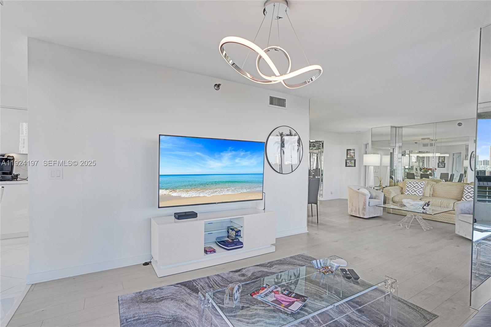 3400 NE 192nd St #612, Aventura FL 33180