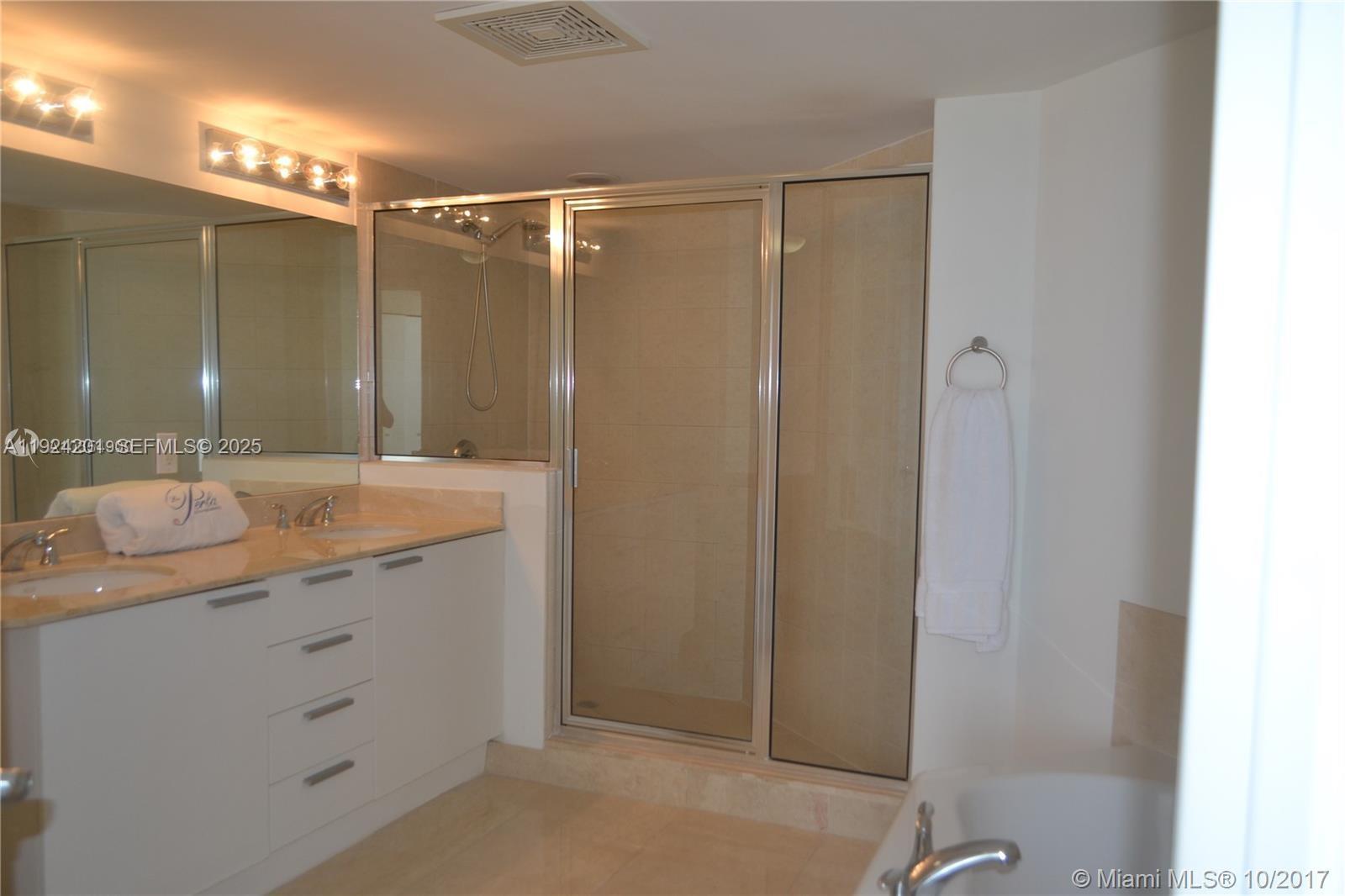 16699 Collins Ave #1403, Sunny Isles Beach FL 33160