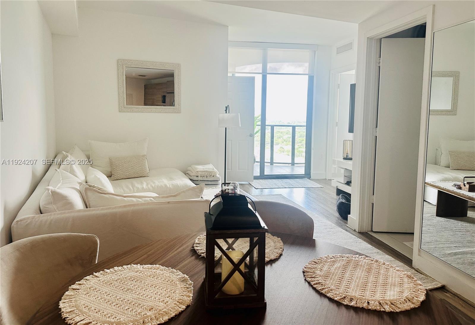 121 NE 34th St #3014, Miami FL 33137