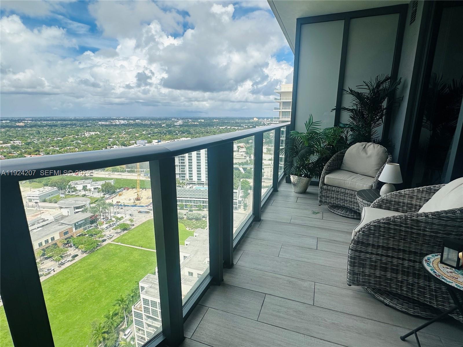 121 NE 34th St #3014, Miami FL 33137
