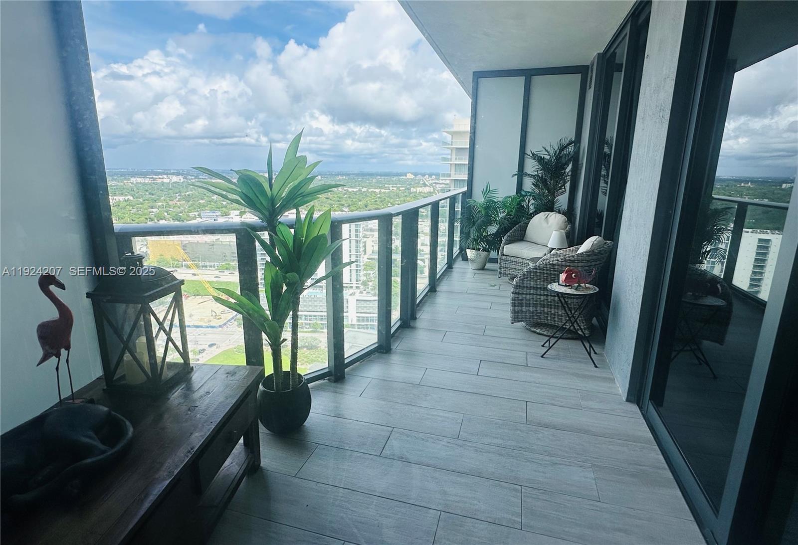 121 NE 34th St #3014, Miami FL 33137
