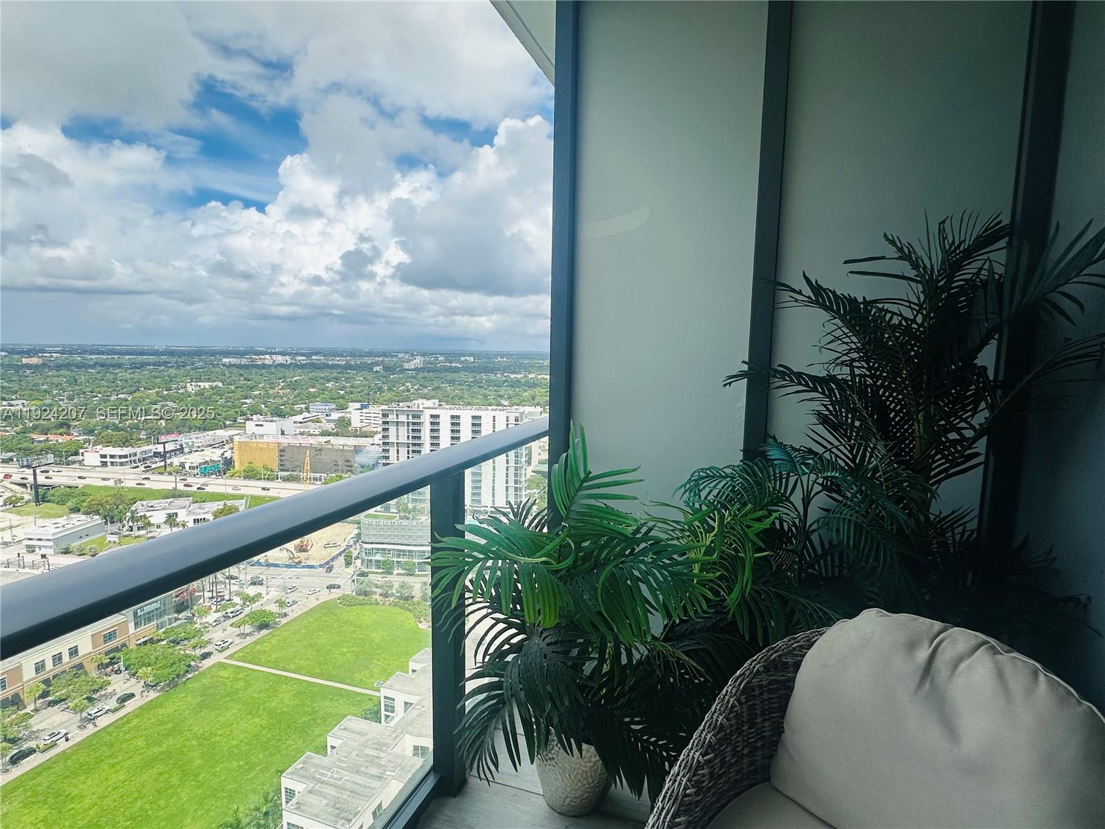 121 NE 34th St #3014, Miami FL 33137