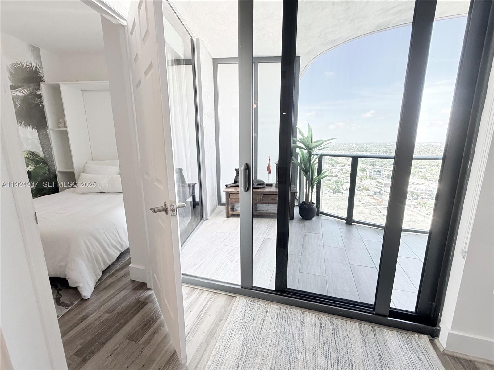 121 NE 34th St #3014, Miami FL 33137