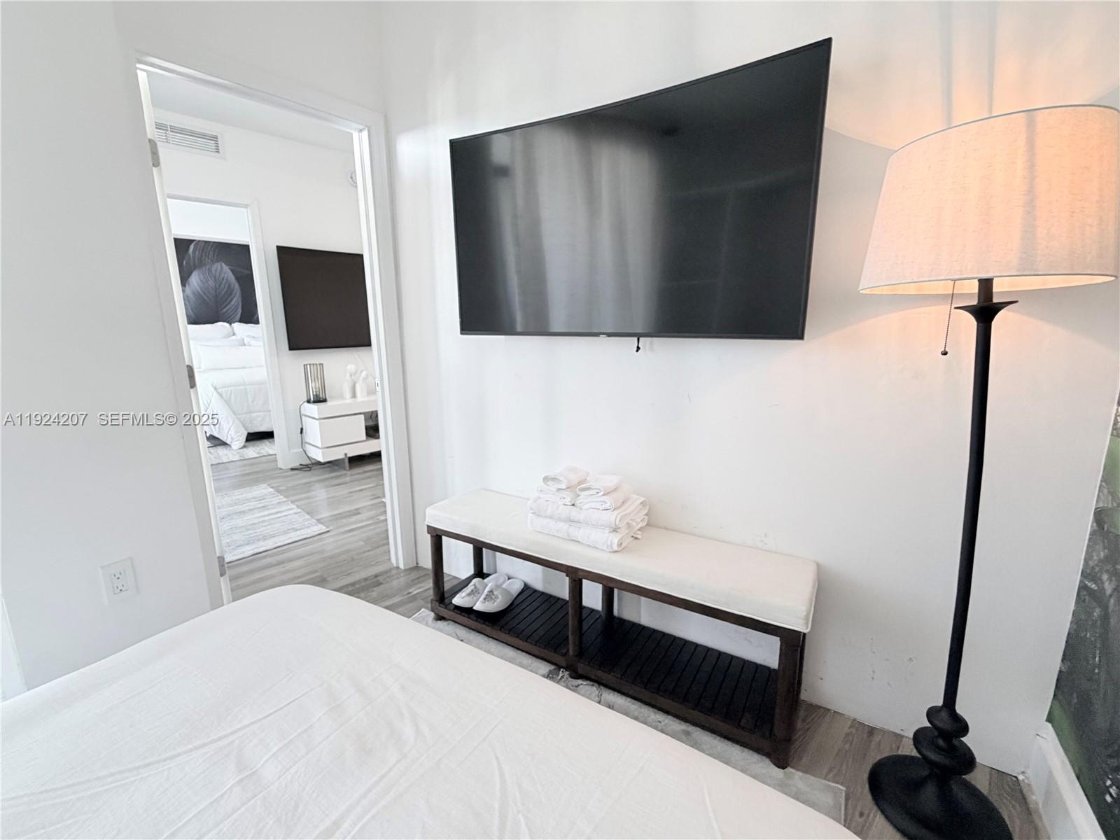 121 NE 34th St #3014, Miami FL 33137