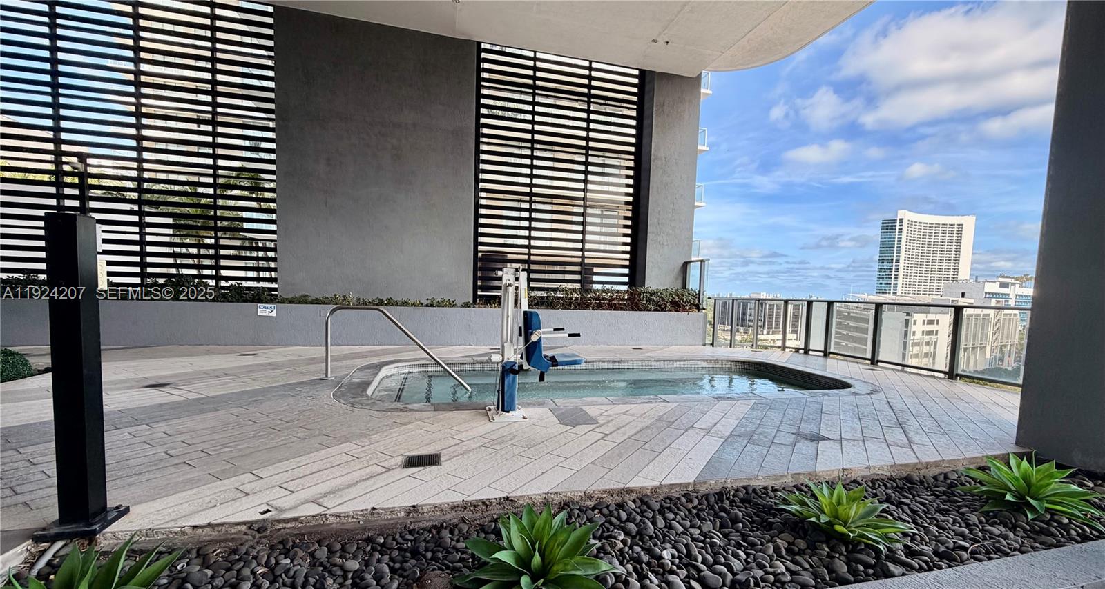 121 NE 34th St #3014, Miami FL 33137