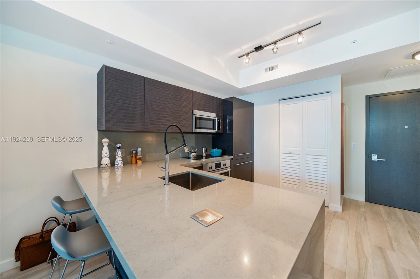 1080 Brickell Ave #2706, Miami FL 33131