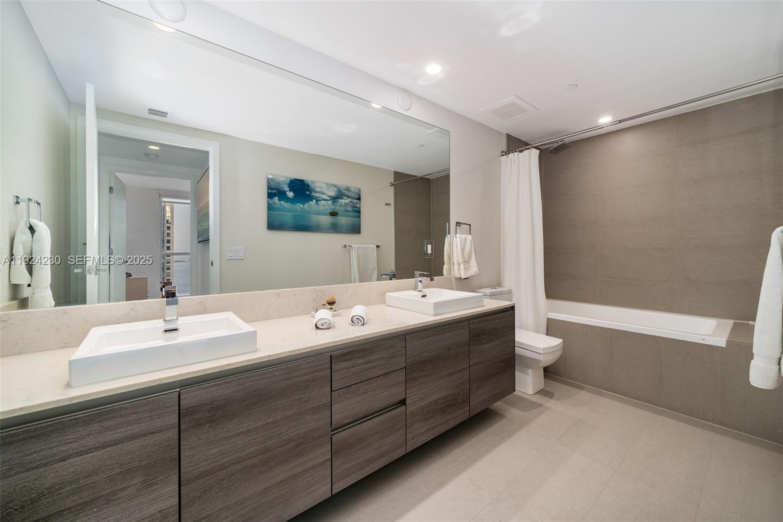 1080 Brickell Ave #2706, Miami FL 33131