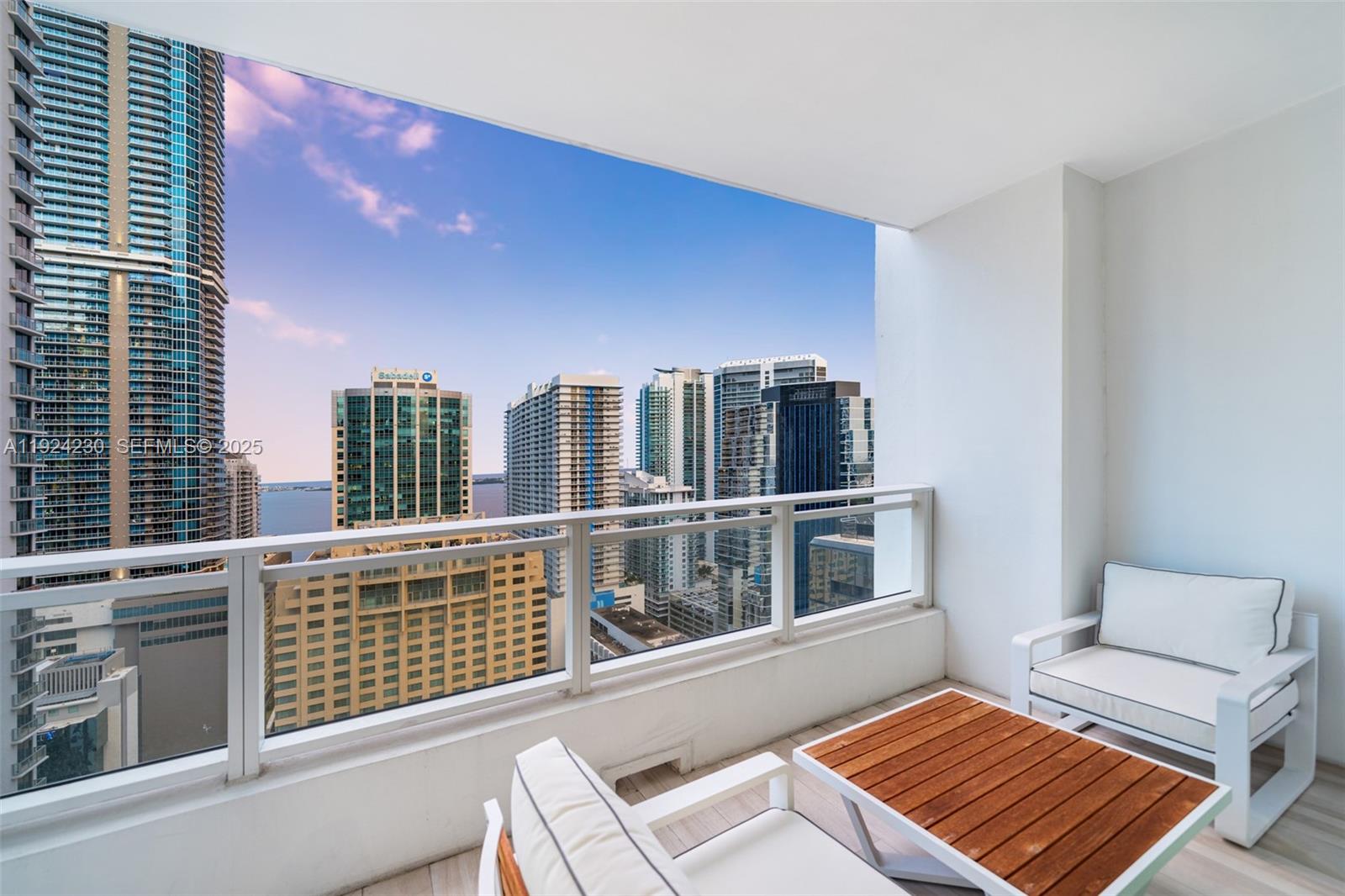 1080 Brickell Ave #2706, Miami FL 33131