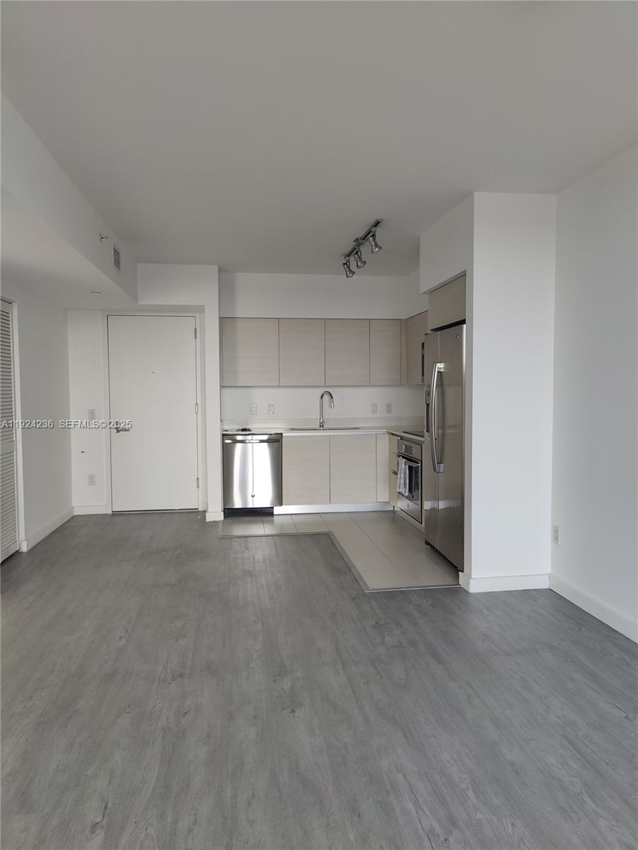 4250 Biscayne Blvd #514, Miami FL 33137