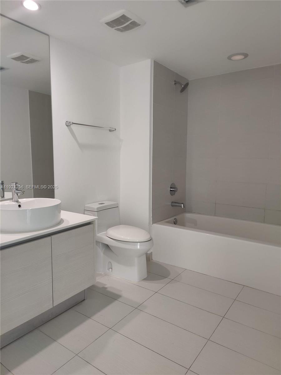 4250 Biscayne Blvd #514, Miami FL 33137