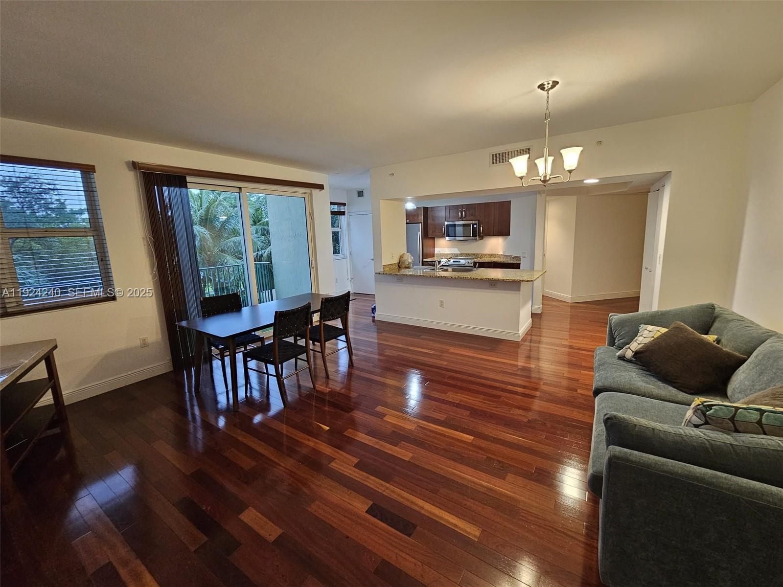 20000 E Country Club Dr #302, Aventura FL 33180